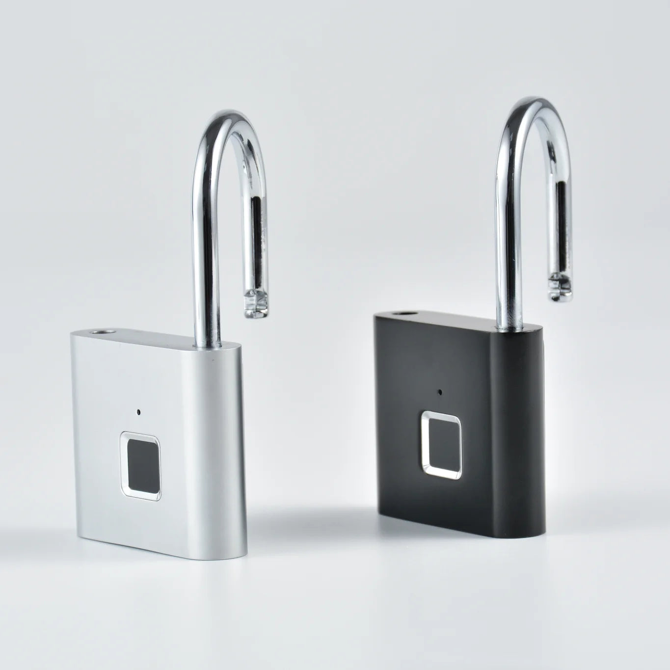 Waterproof Ip54 Smart Digital Alarm Fingerprint Pad Lock Smart Biometric Fingerprint Padlock for Box Bag Bike Door Warehouse