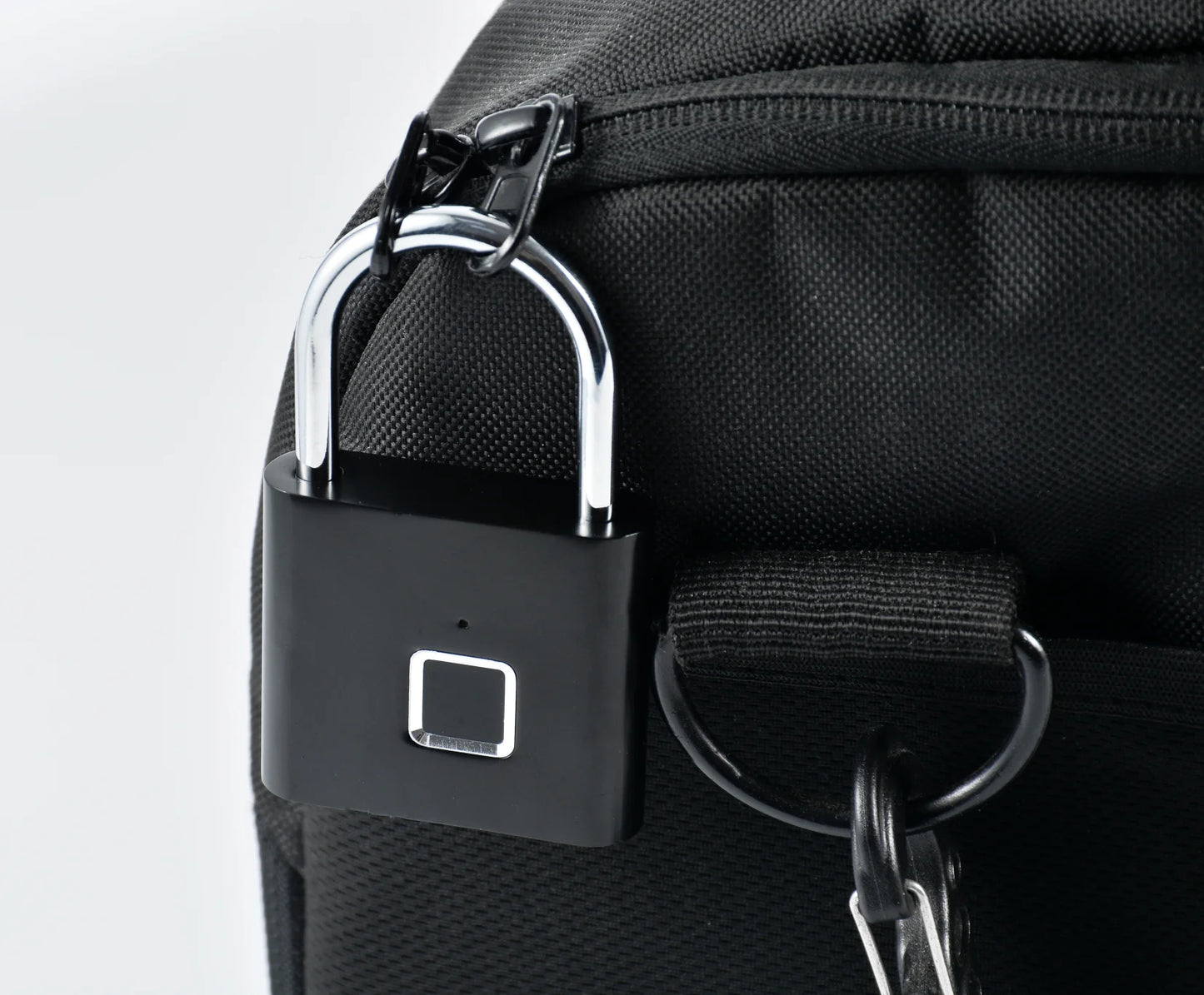 Waterproof Ip54 Smart Digital Alarm Fingerprint Pad Lock Smart Biometric Fingerprint Padlock for Box Bag Bike Door Warehouse