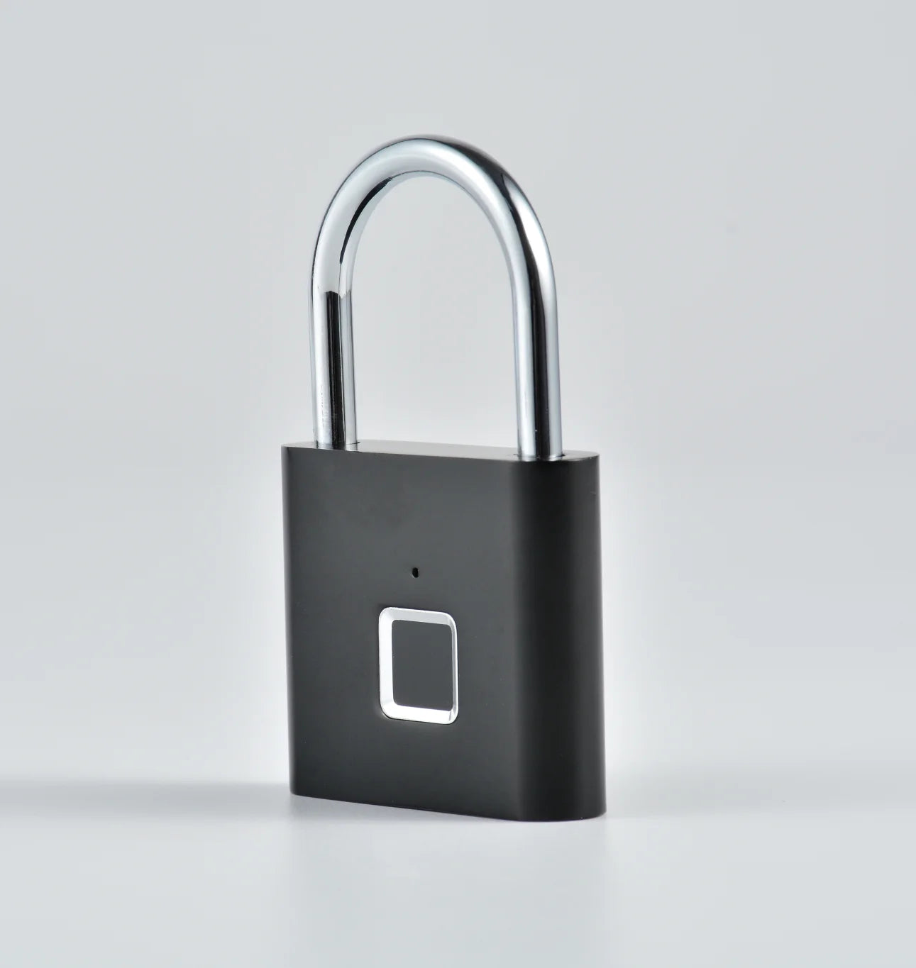 Waterproof Ip54 Smart Digital Alarm Fingerprint Pad Lock Smart Biometric Fingerprint Padlock for Box Bag Bike Door Warehouse